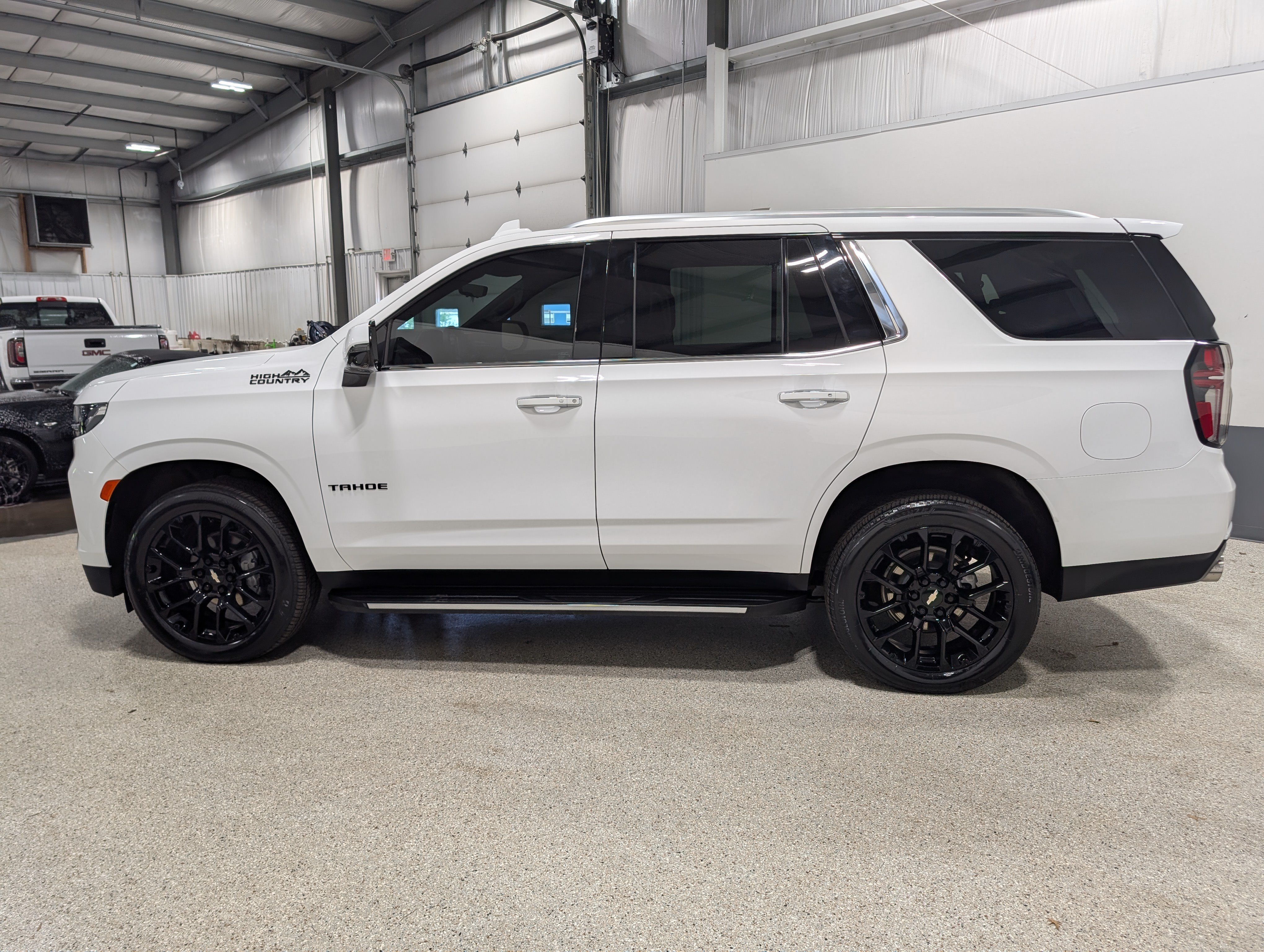 Used 2023 Chevrolet Tahoe High Country AWD/4WD image 5