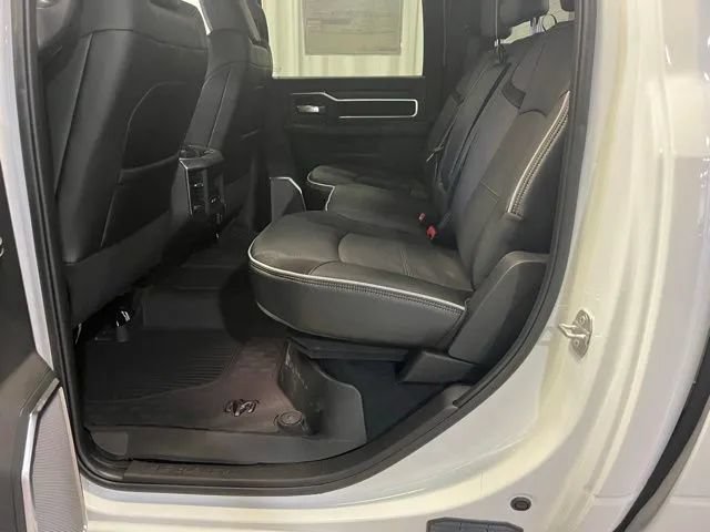 New 2026 RAM 2500 Laramie AWD/4WD image 25