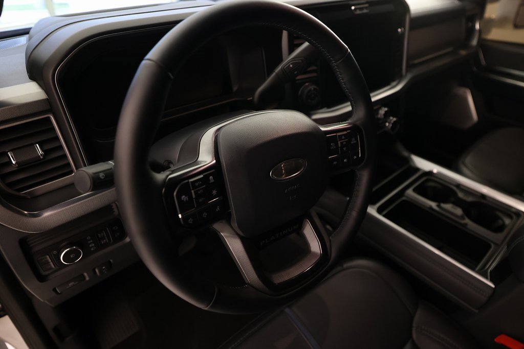 Used 2025 Ford F450 Platinum w/ FX4 Off-Road Package image 21
