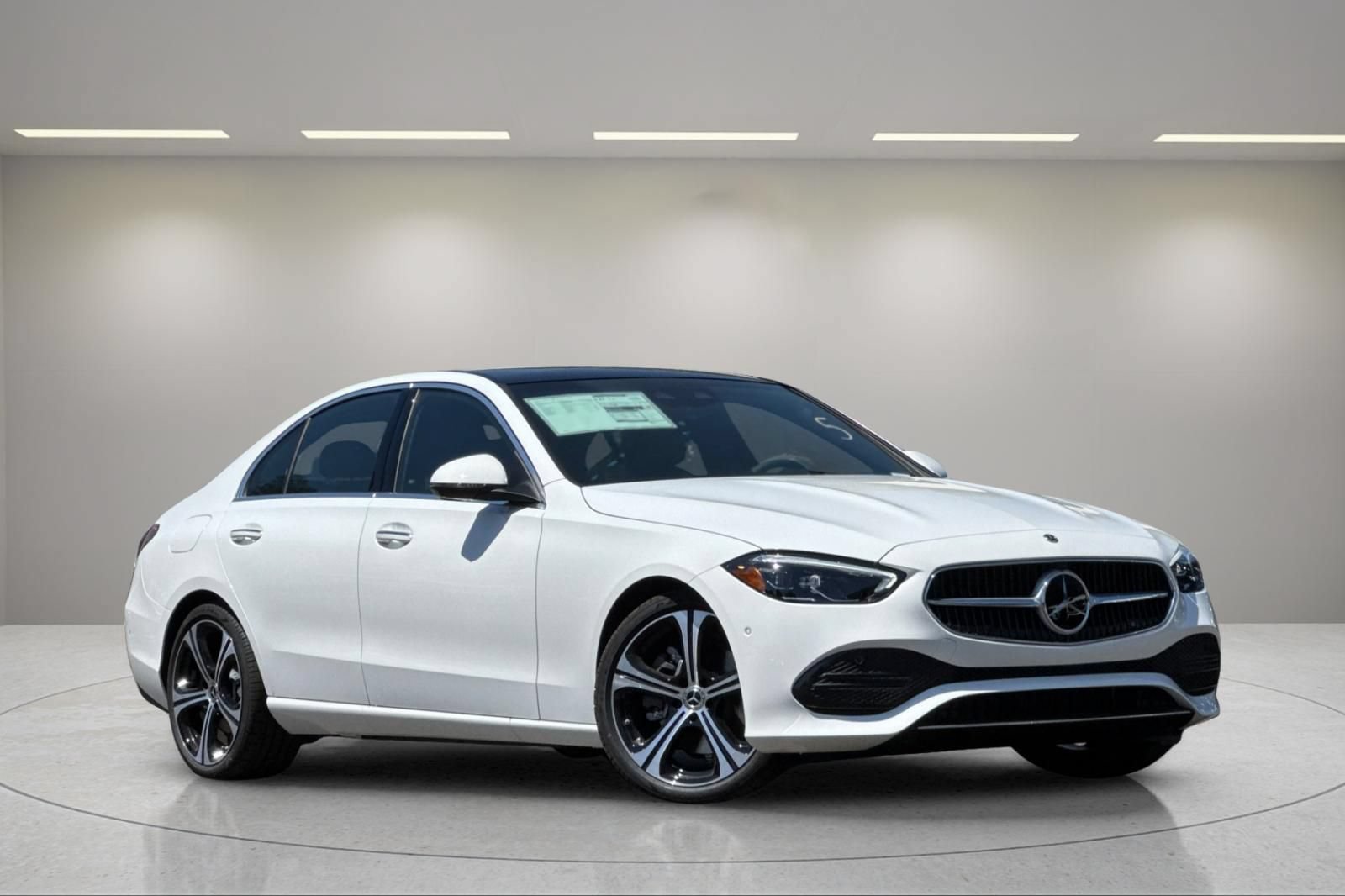 Used 2025 Mercedes-Benz C 300 4MATIC Sedan image 2