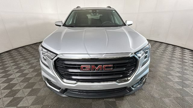 Used 2022 GMC Terrain SLE w/ Driver Convenience Package AWD/4WD image 7