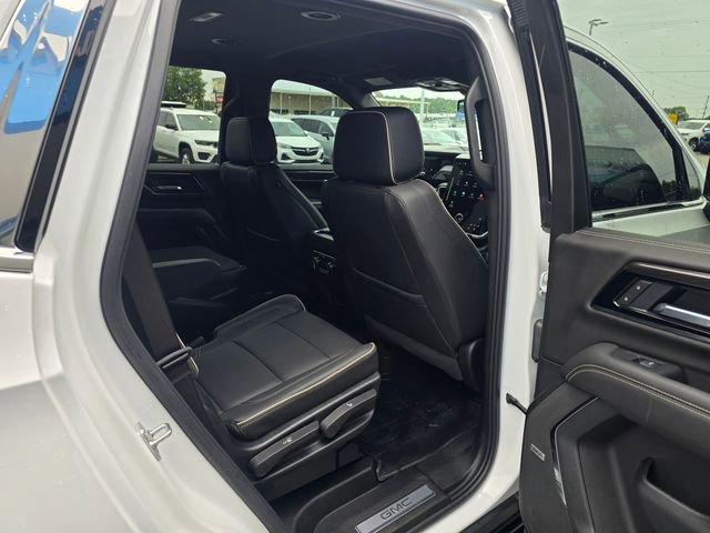 Used 2025 GMC Yukon Elevation w/ LPO, Elevation Black Package RWD image 43