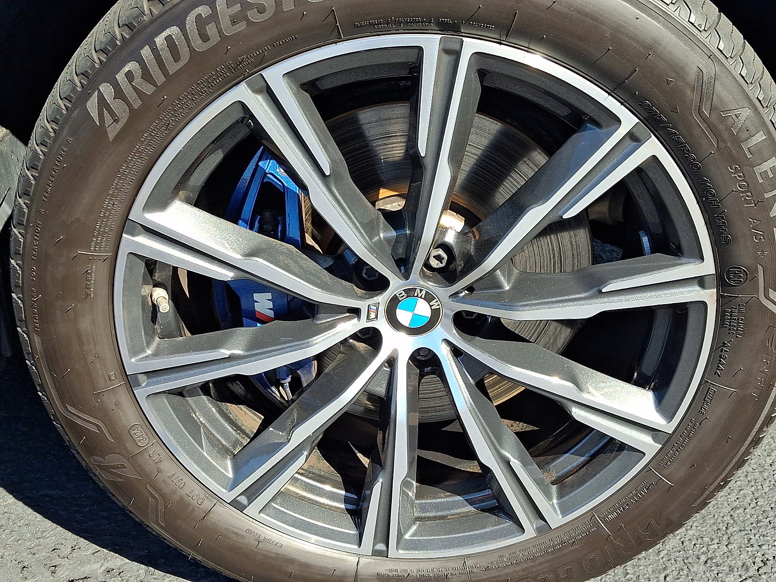 Used 2025 BMW X6 xDrive40i w/ Climate Comfort Package AWD/4WD image 8