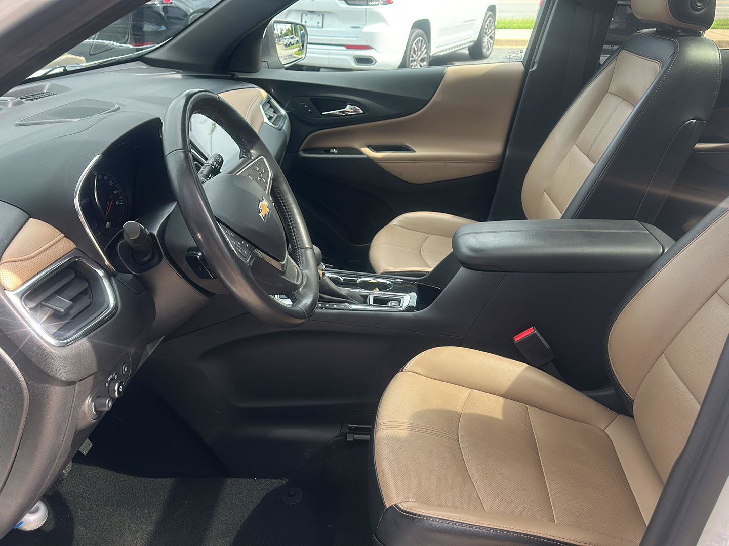 Used 2022 Chevrolet Equinox Premier AWD/4WD image 21
