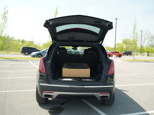 Used 2022 Cadillac XT5 Premium Luxury w/ LPO, Floor Liner Package AWD/4WD image 17