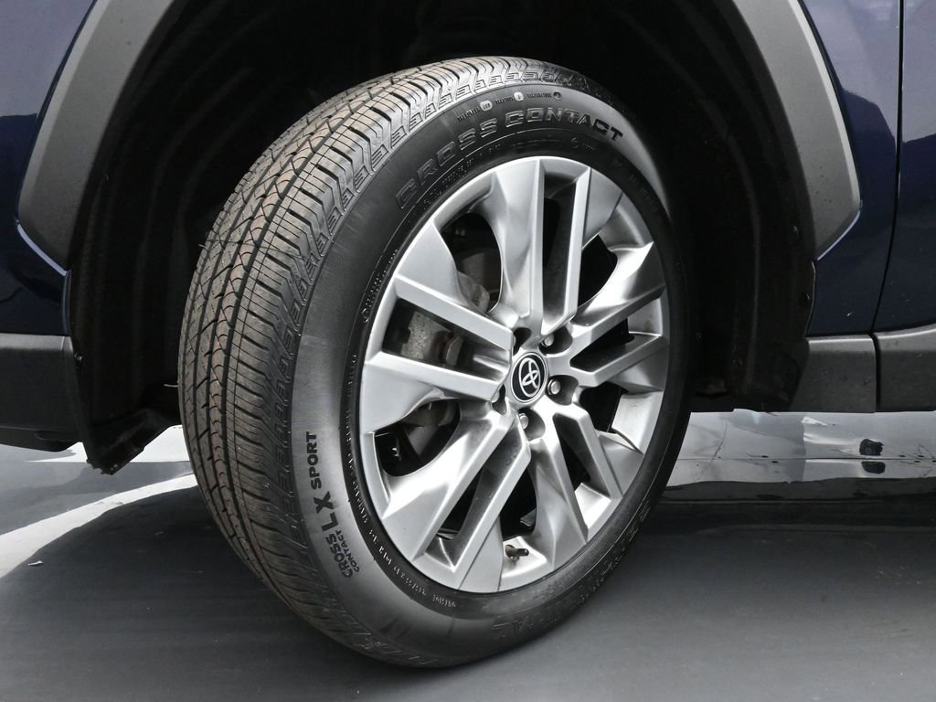 Used 2023 Toyota RAV4 Limited image 22