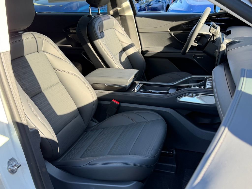 New 2026 Lincoln Nautilus Reserve w/ Jet Appearance Package AWD/4WD image 6