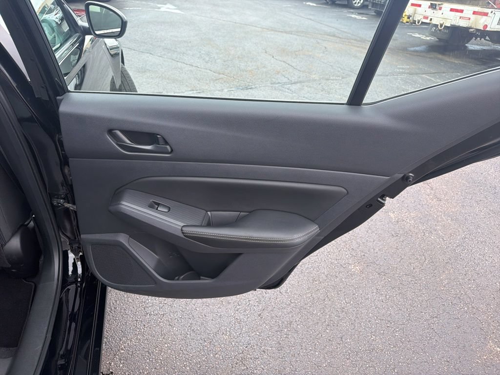 Used 2025 Nissan Altima 2.5 SV FWD image 47