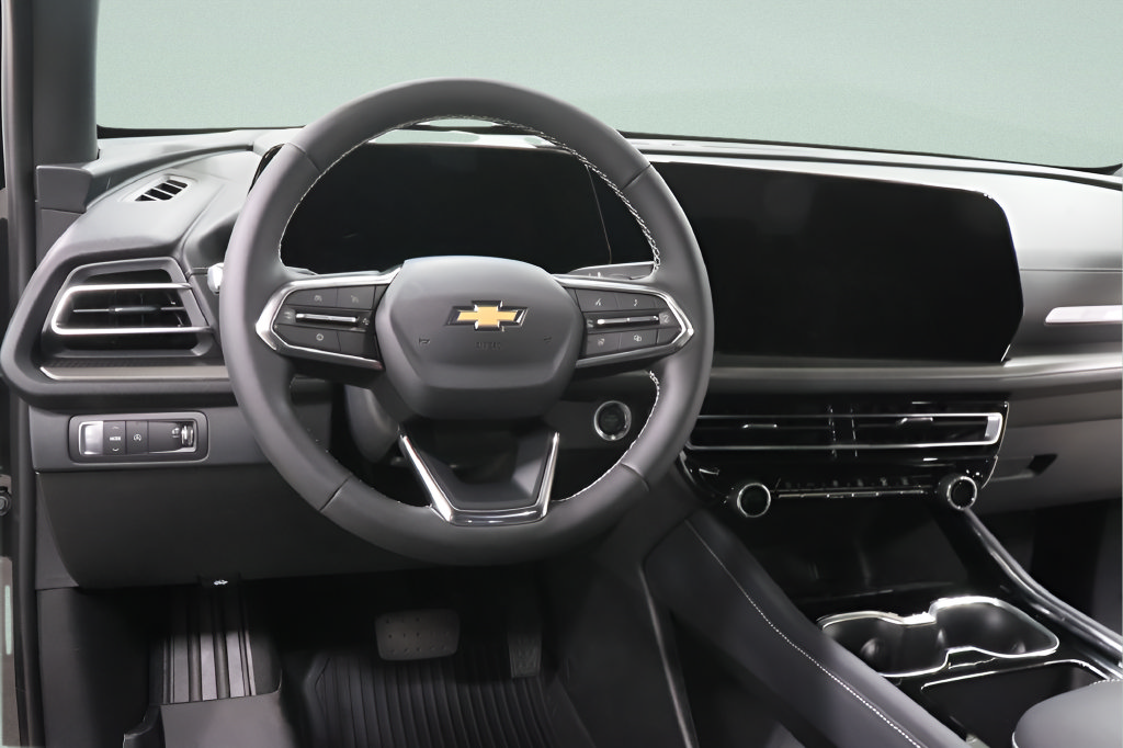 New 2026 Chevrolet Traverse LT w/ Driver Confidence Package FWD image 8