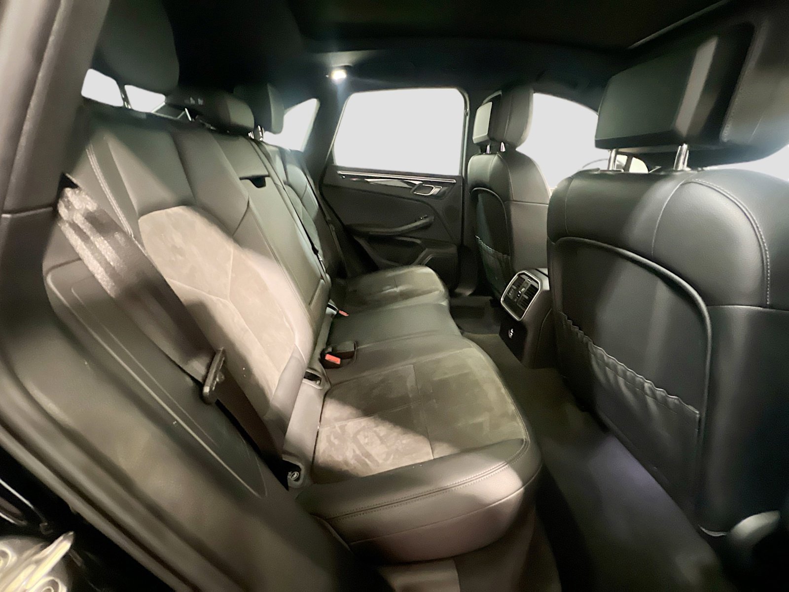 Used 2021 Porsche Macan image 21