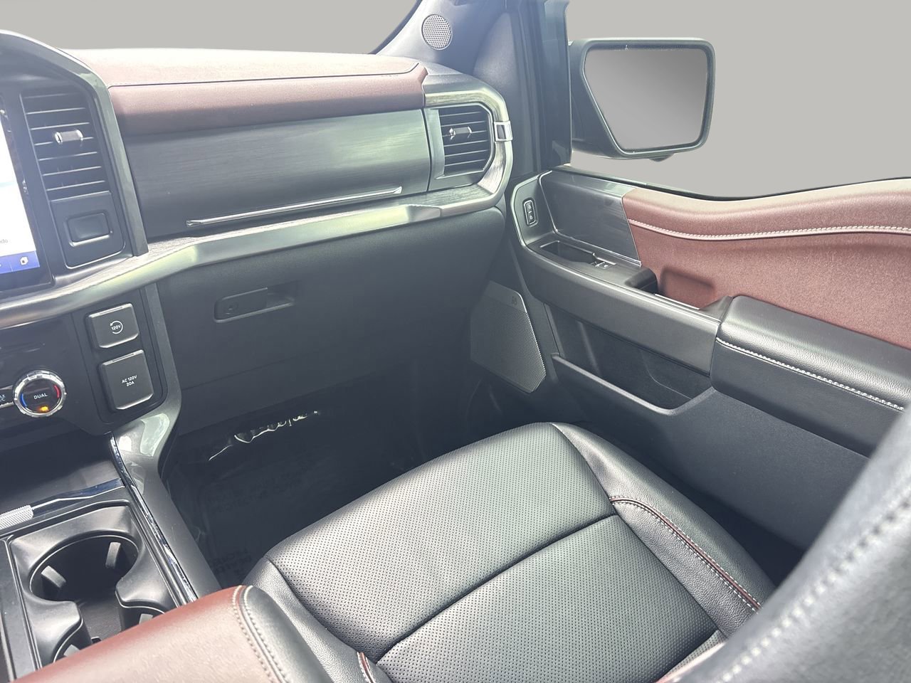 Used 2023 Ford F150 Lariat w/ Equipment Group 502A High image 16