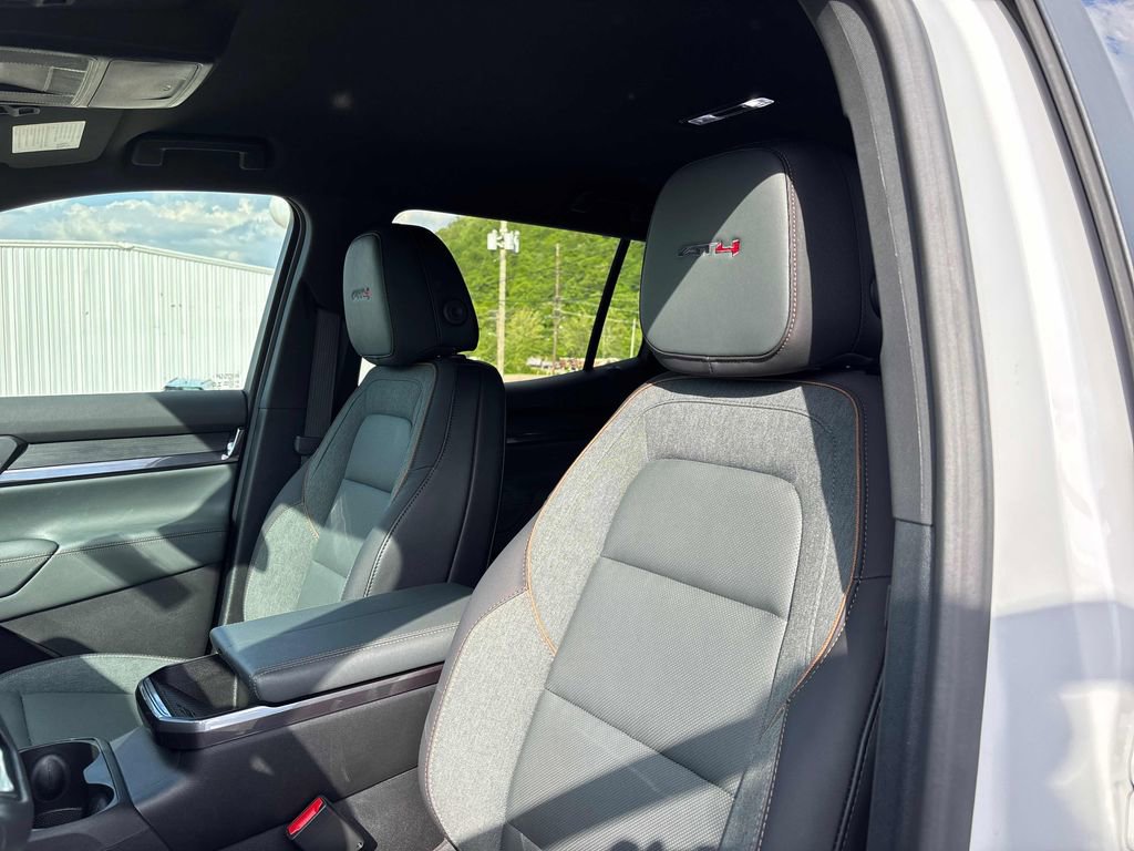 Used 2026 GMC Terrain AT4 w/ LPO, Floor Liner Package AWD/4WD image 9