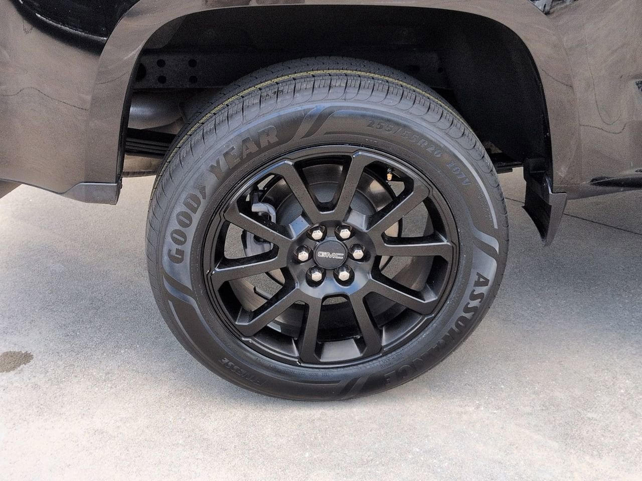 Used 2022 GMC Canyon Denali w/ Denali Black Edition Package AWD/4WD image 28