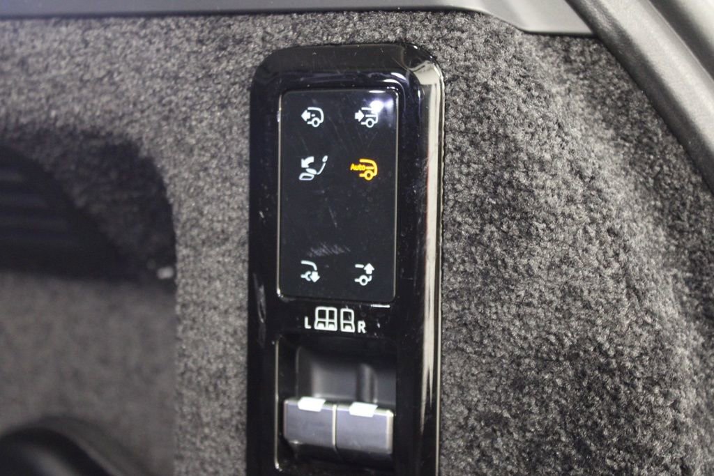 Used 2024 Land Rover Range Rover Autobiography image 42