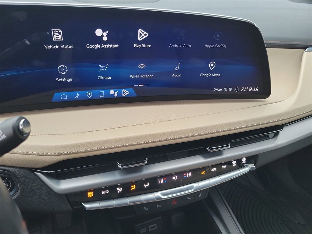 Certified 2024 Cadillac XT4 Luxury w/ Cold Weather Package image 13