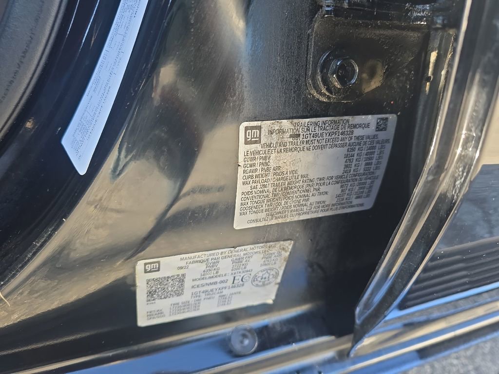 Used 2023 GMC Sierra 3500 SLT w/ SLT Convenience Package AWD/4WD image 5