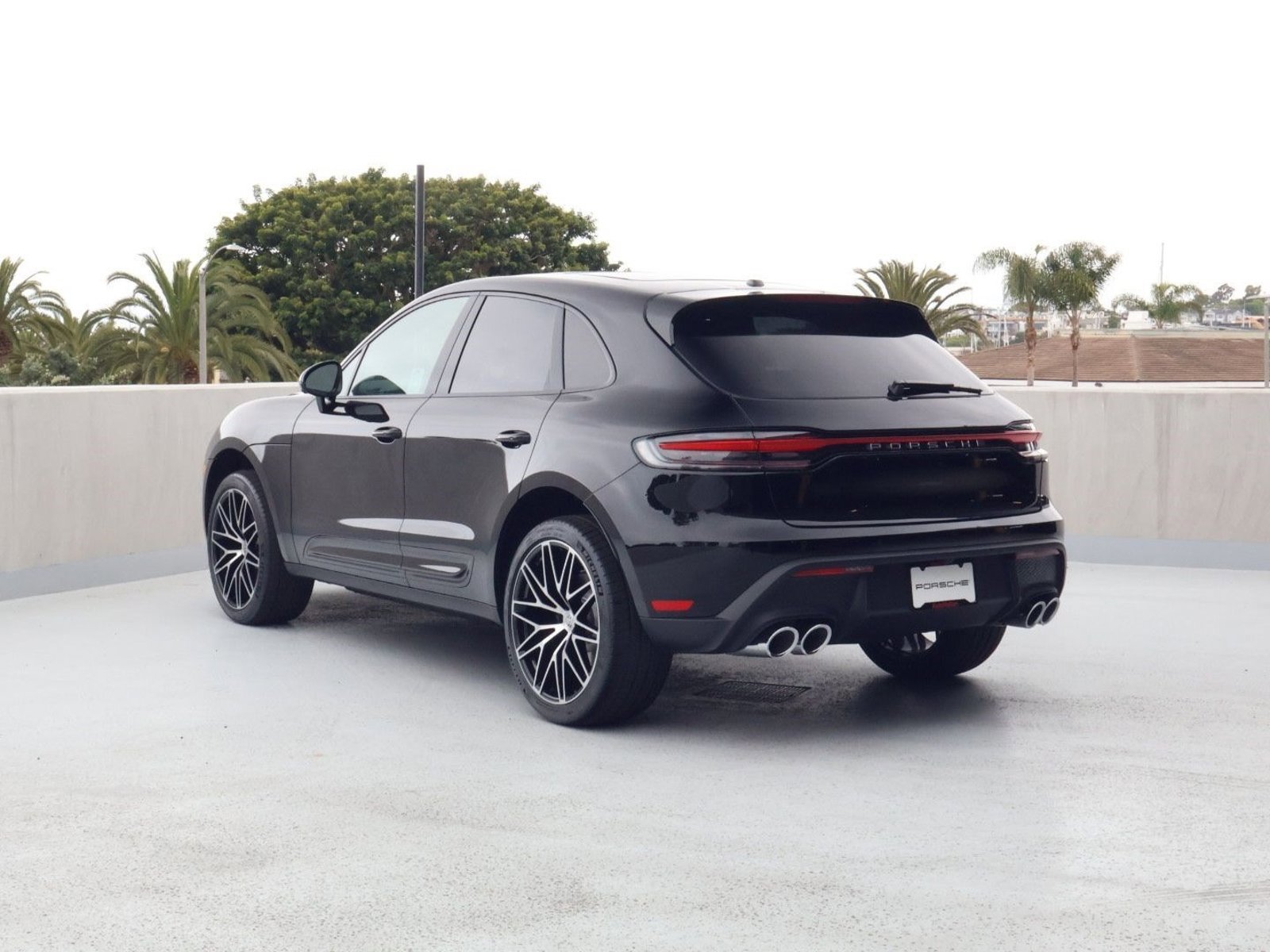 New 2026 Porsche Macan AWD/4WD video 3