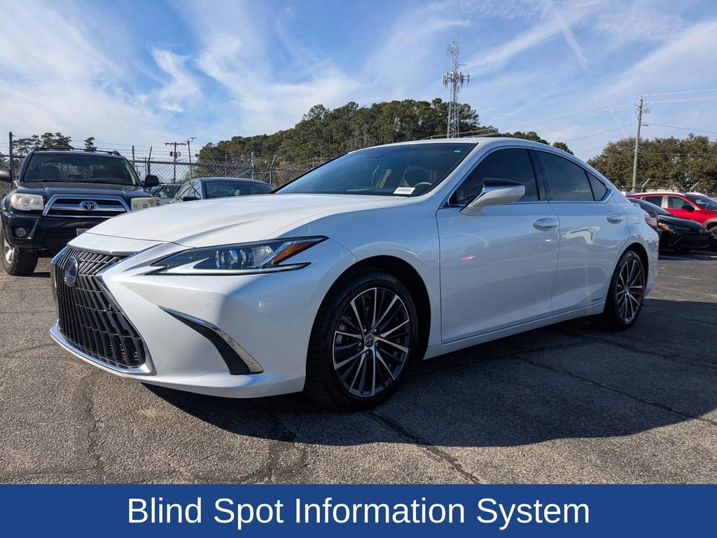 Used 2022 Lexus ES 300h w/ Premium Package image 8