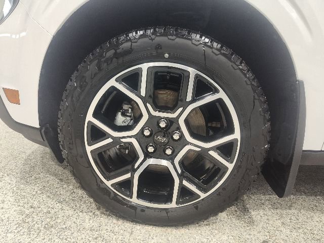 Certified 2025 Ford Maverick Lariat image 8