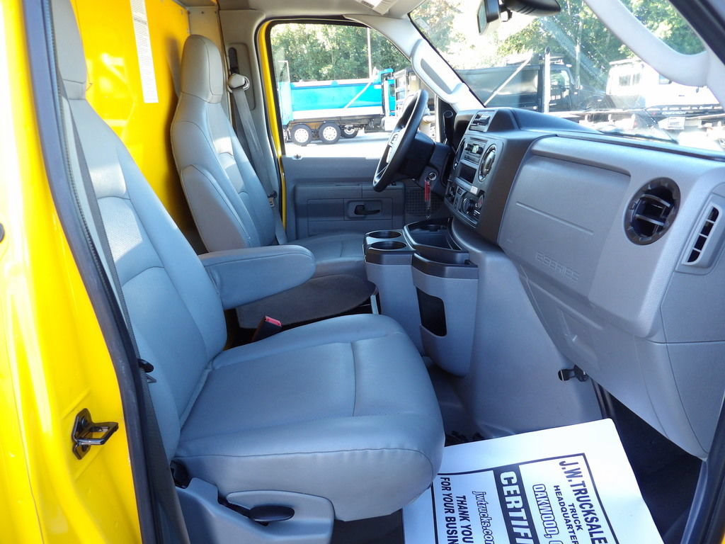Used 2022 Ford E-350 and Econoline 350 Super Duty RWD image 27