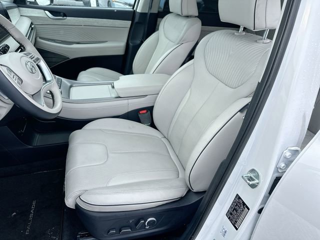 Used 2025 Hyundai Palisade Calligraphy image 15