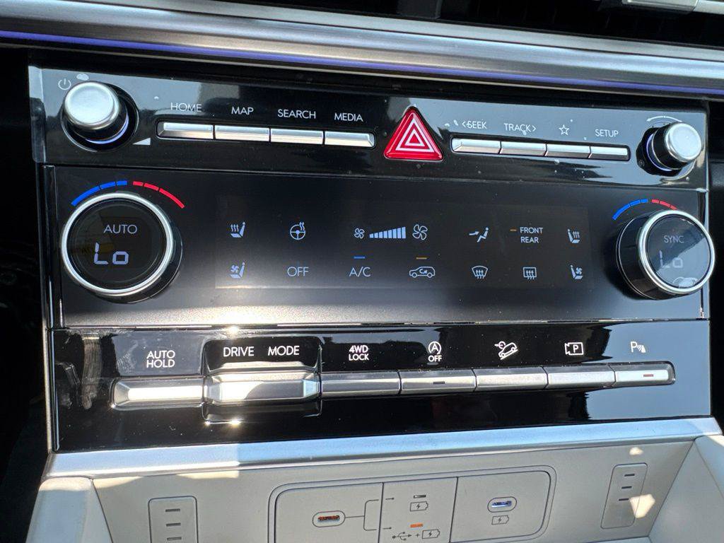 New 2026 Hyundai Santa Fe Calligraphy AWD/4WD image 17