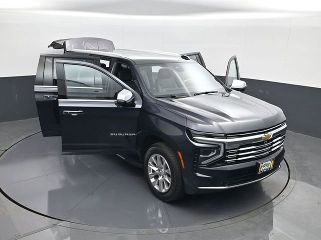 Used 2025 Chevrolet Suburban Premier AWD/4WD image 30
