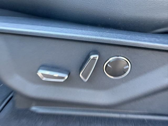 New 2025 Ford F150 Lariat w/ Equipment Group 502A High image 11