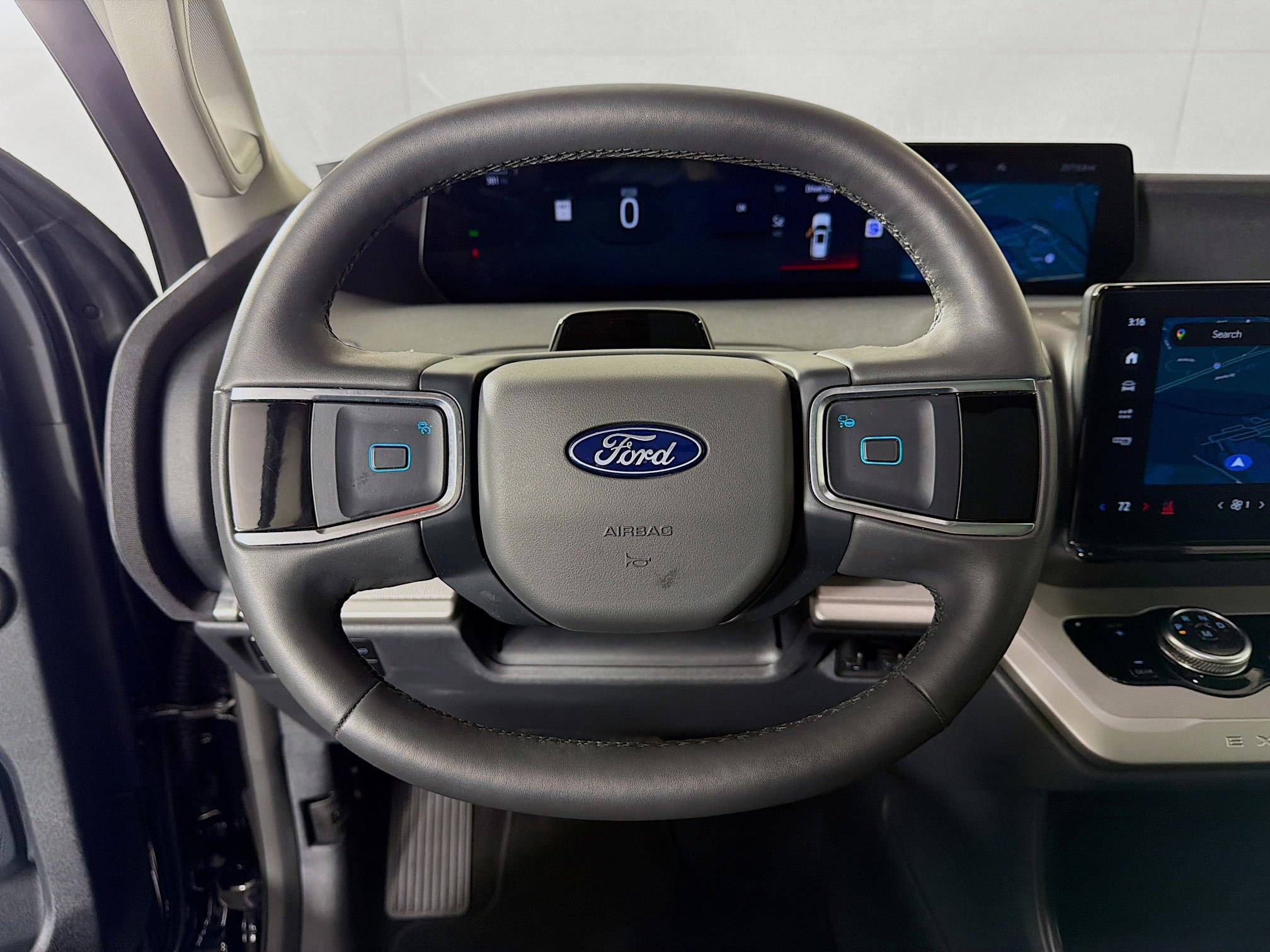 Used 2025 Ford Expedition Max Active image 13