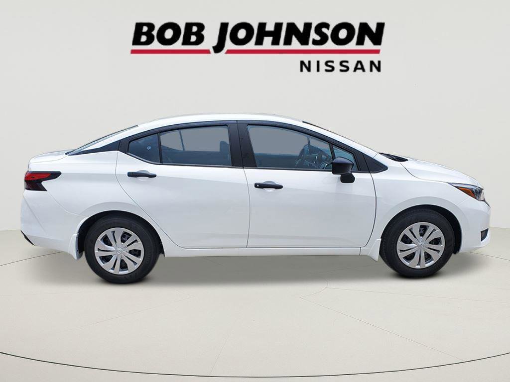 New 2025 Nissan Versa S w/ Trunk Package FWD image 2