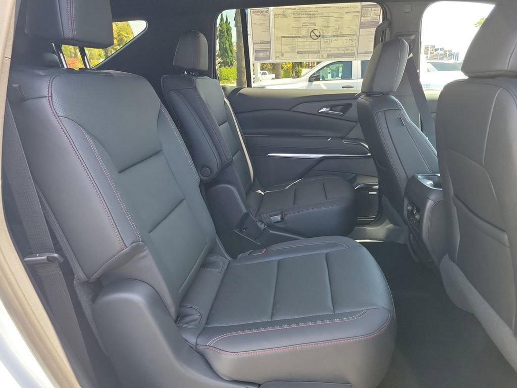 New 2026 Chevrolet Traverse Z71 w/ Enhanced Driving Package AWD/4WD image 18