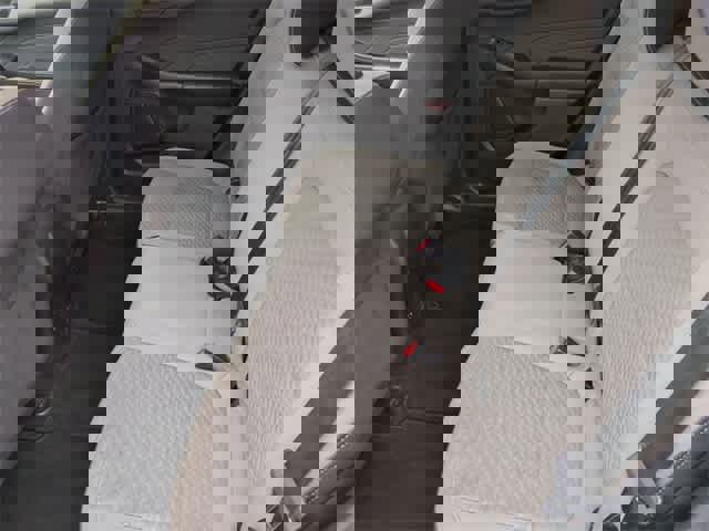 Used 2022 Ford Escape SE image 18