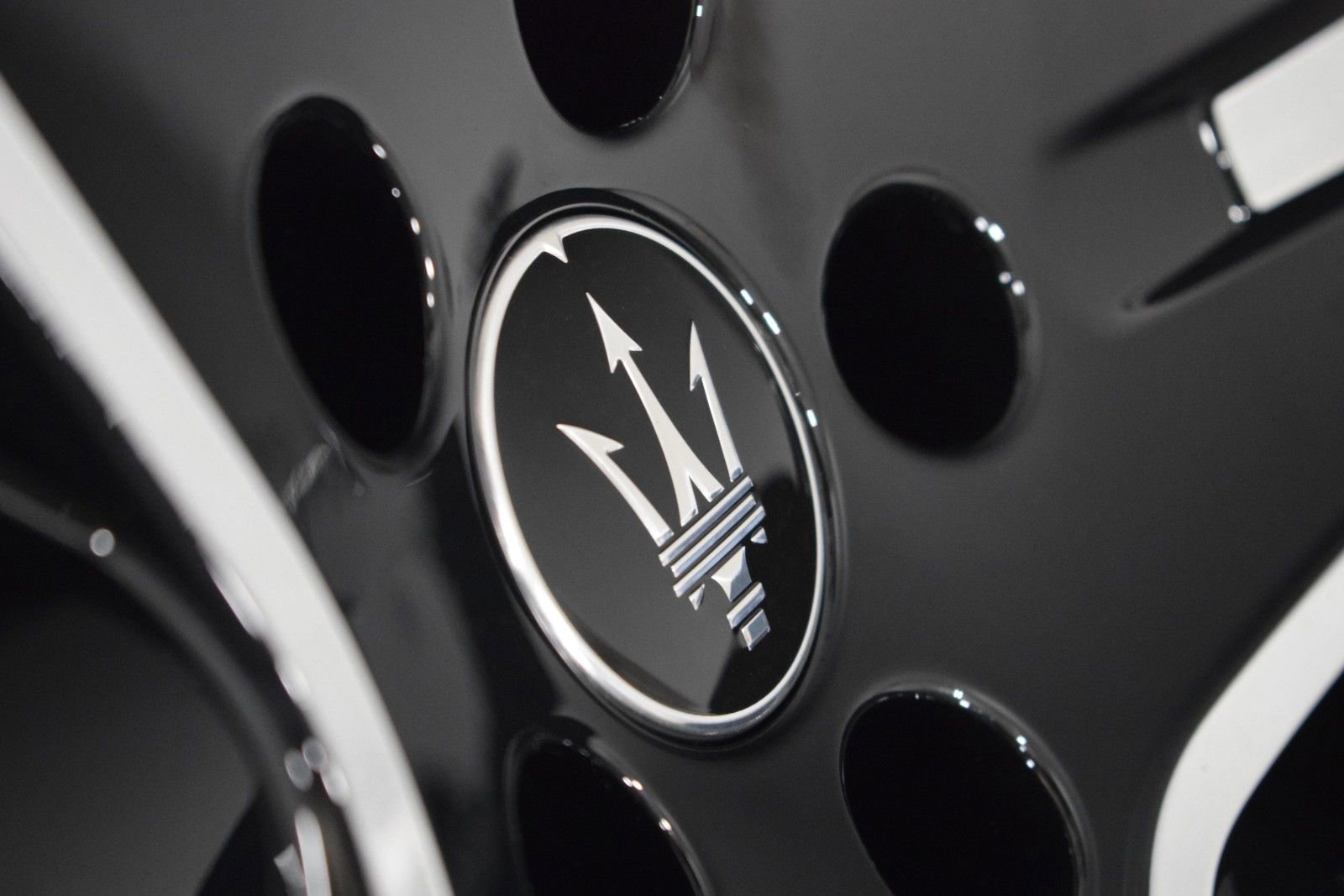 New 2025 Maserati Grecale Folgore AWD/4WD image 20