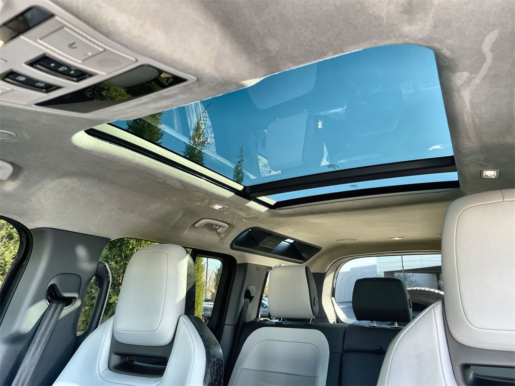 New 2026 Land Rover Defender 110 image 19