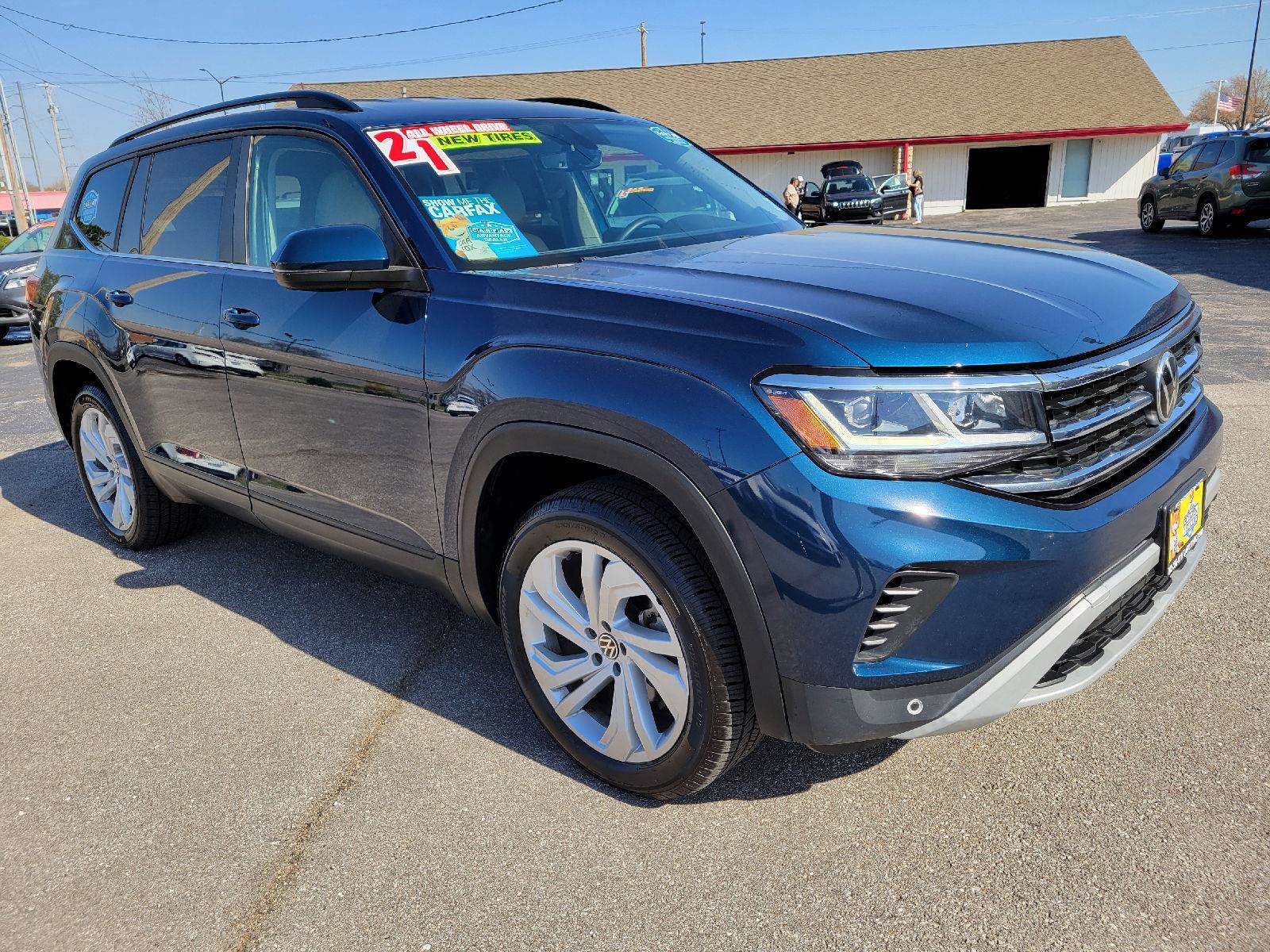 Used 2021 Volkswagen Atlas SE w/ Towing Package AWD/4WD image 3