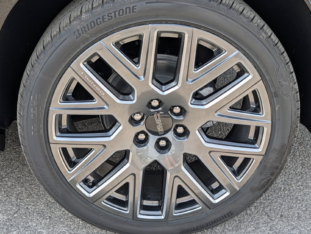 New 2027 GMC Yukon Denali Ultimate AWD/4WD image 9