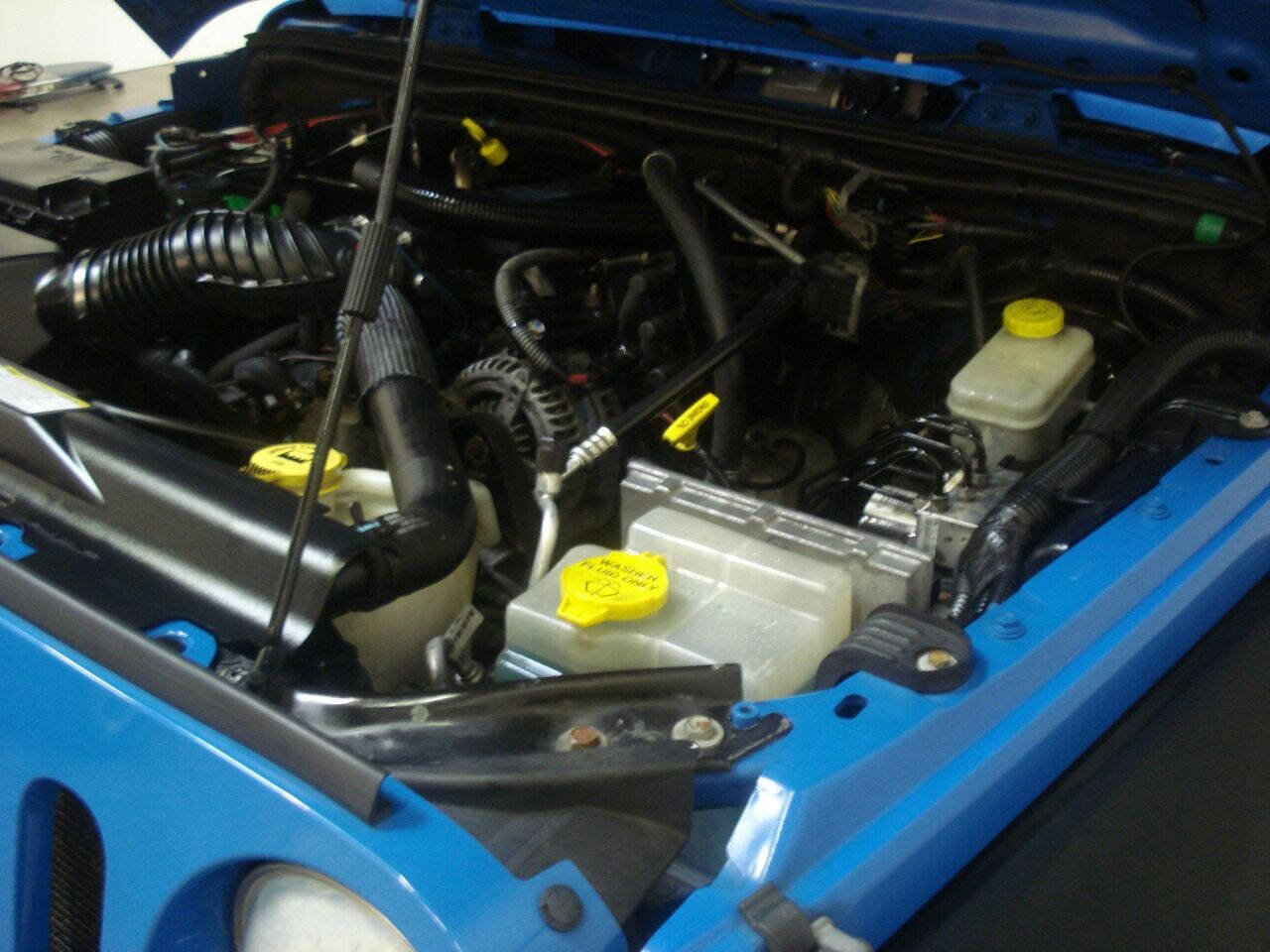 Used 2011 Jeep Wrangler Unlimited Sport image 20