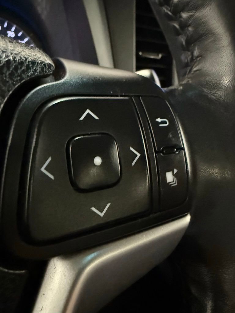 Used 2015 Toyota Sienna Limited image 41