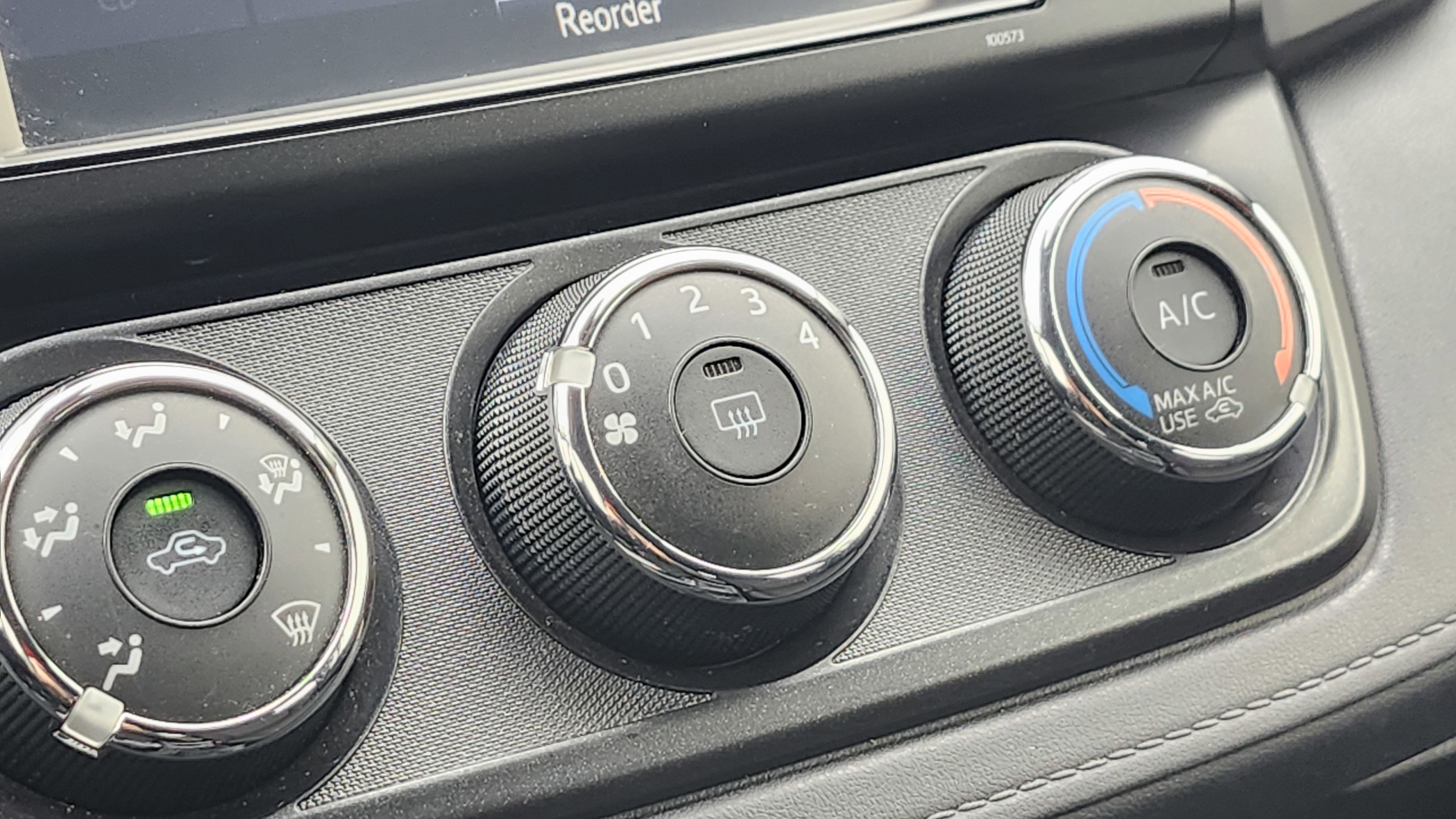 Used 2017 Toyota RAV4 LE image 25