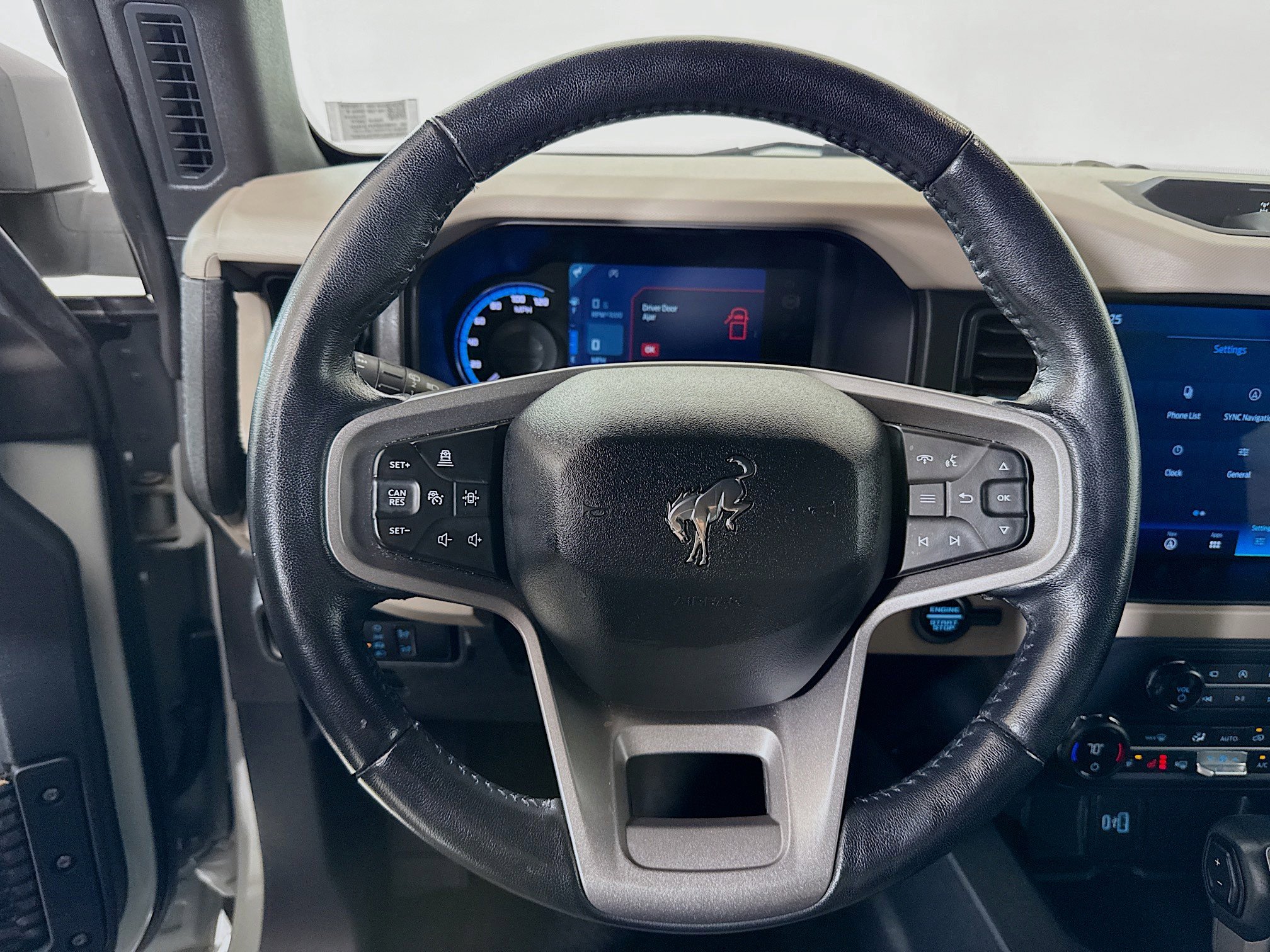 Used 2023 Ford Bronco Wildtrak image 12