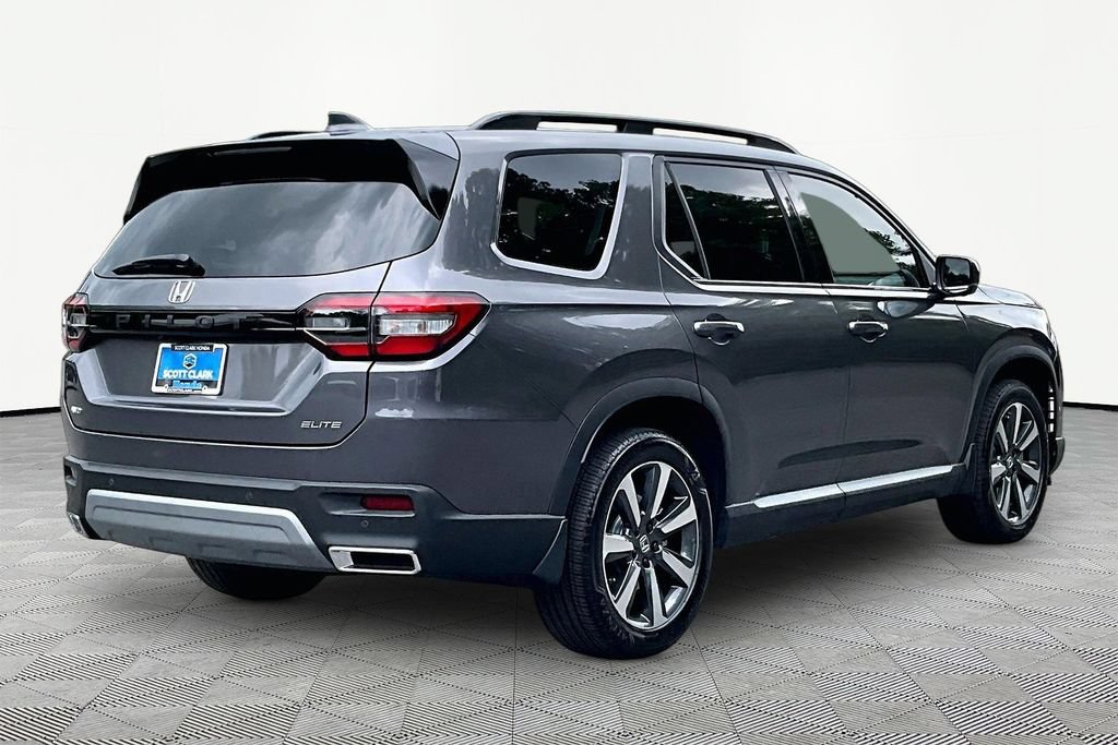 Used 2025 Honda Pilot Elite image 6