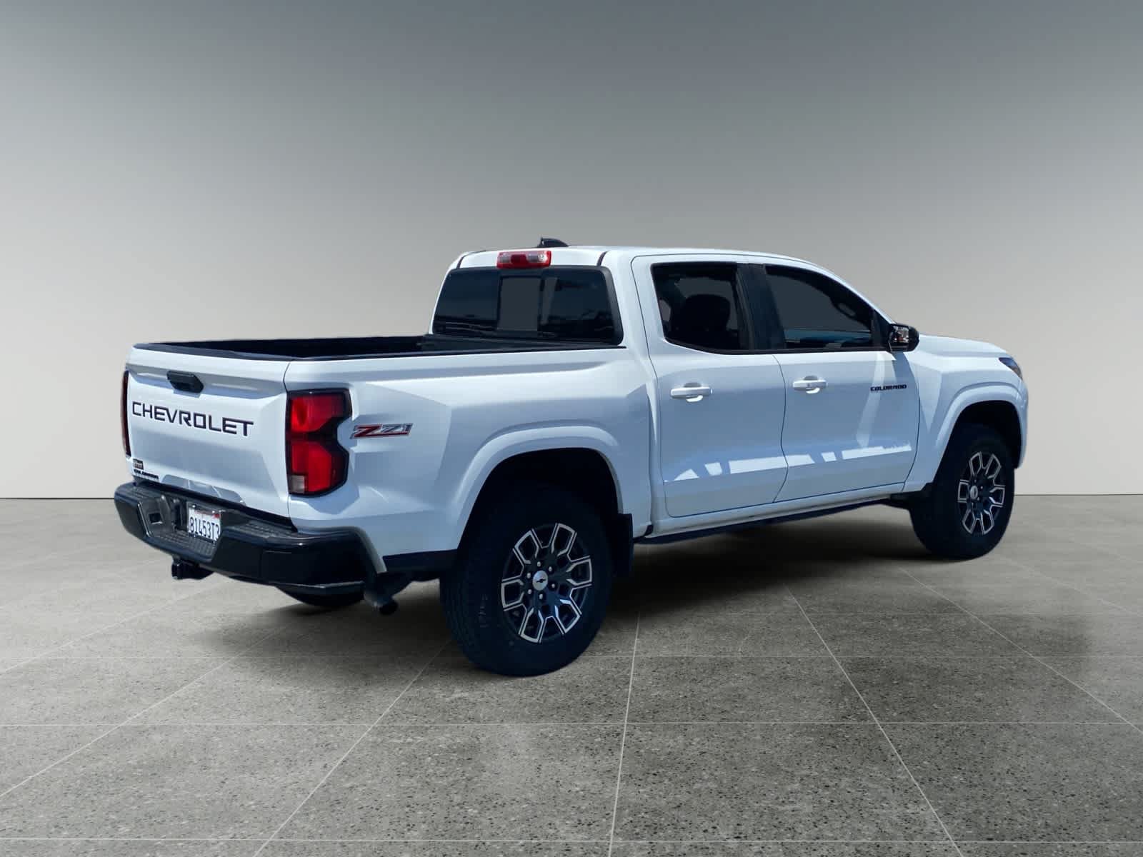 Used 2023 Chevrolet Colorado Z71 w/ Advanced Trailering Package AWD/4WD image 5