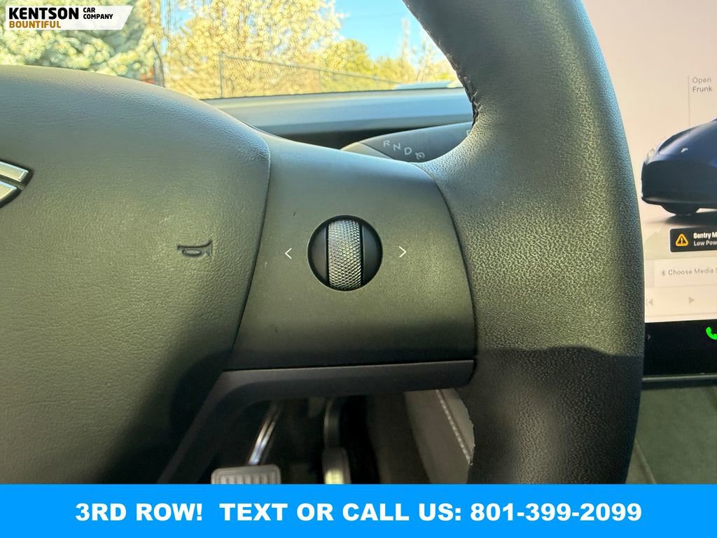 Used 2024 Tesla Model Y Long Range AWD/4WD image 17