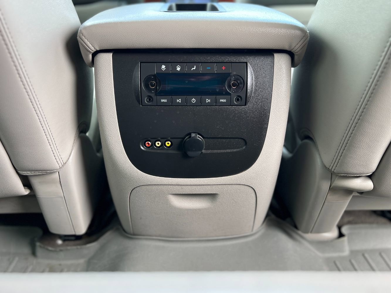 Used 2012 Chevrolet Tahoe 4WD Hybrid image 25