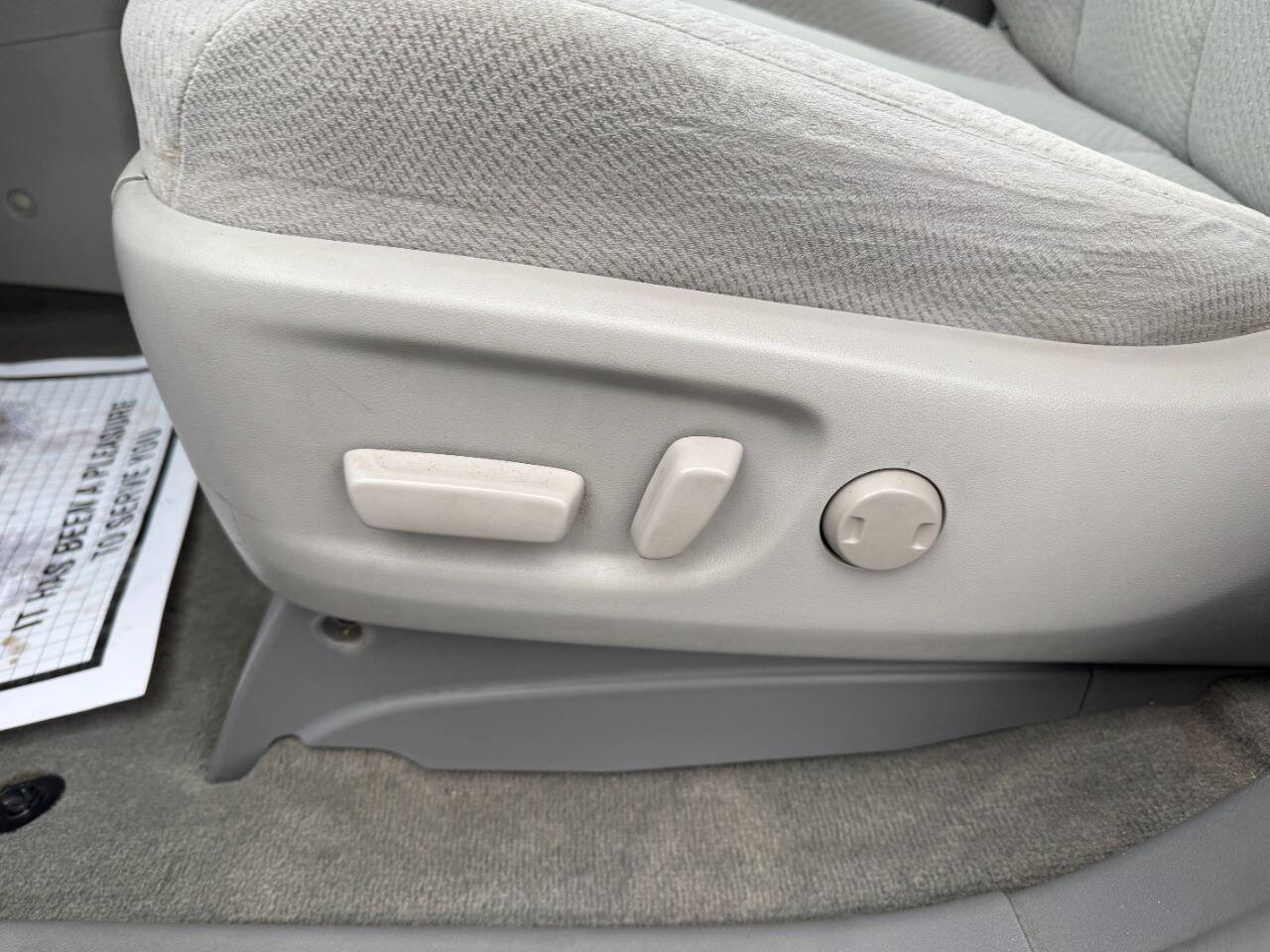 Used 2013 Toyota Sienna LE image 17