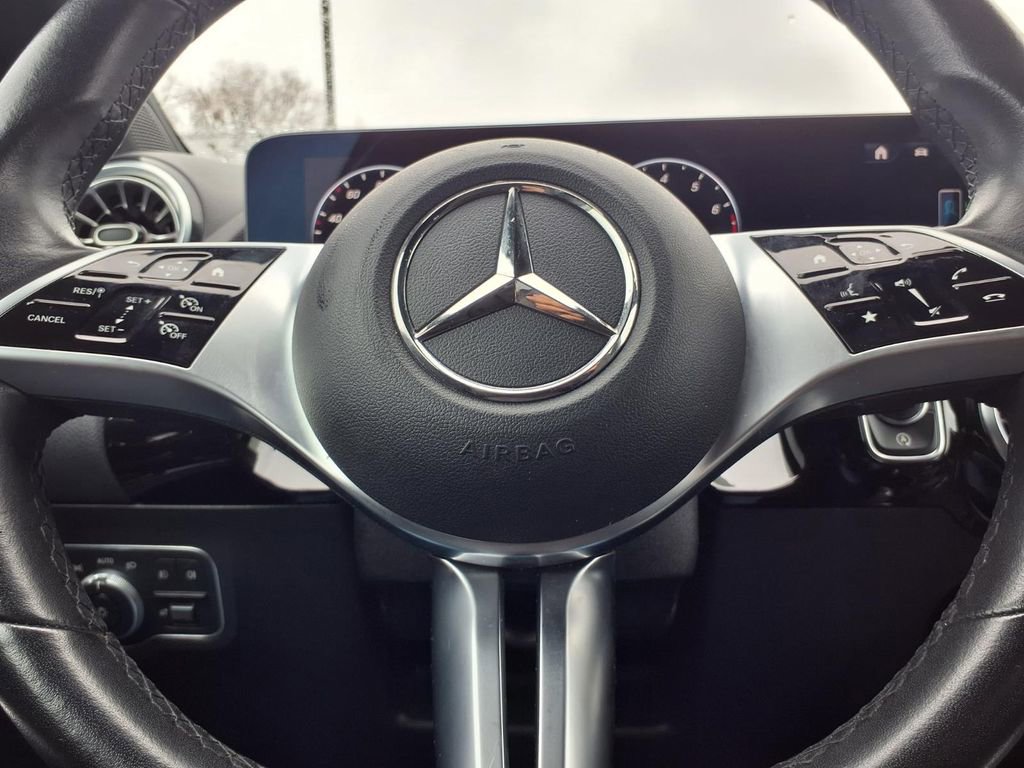 Used 2025 Mercedes-Benz GLA 250 image 13