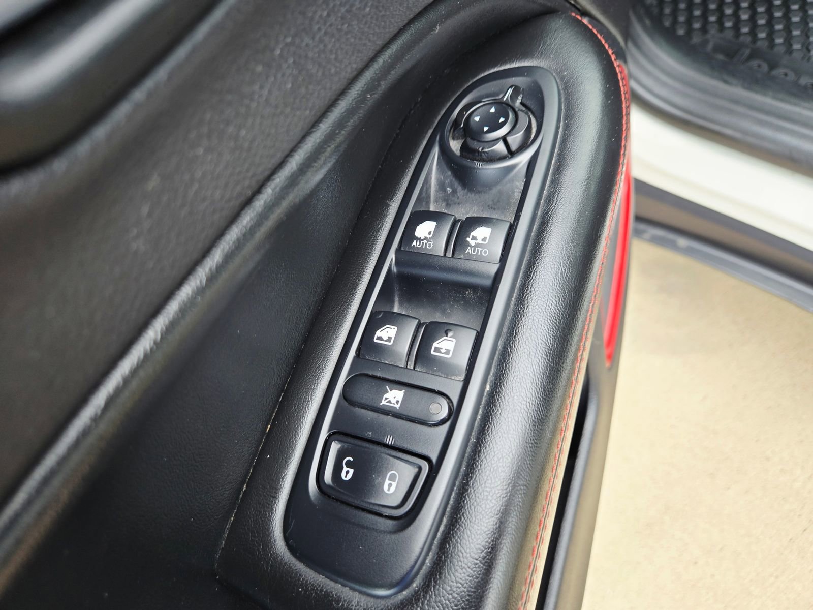 Used 2021 Jeep Compass Trailhawk AWD/4WD image 29