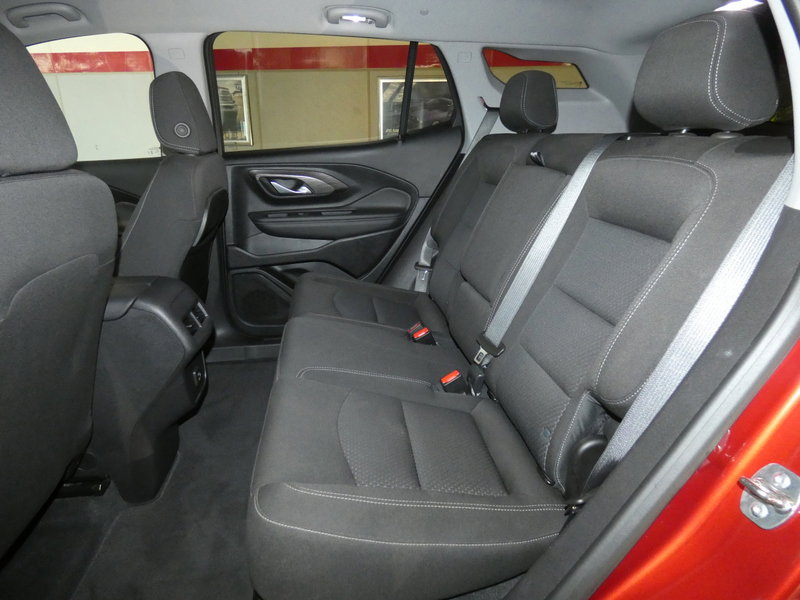 Used 2024 GMC Terrain SLE image 22