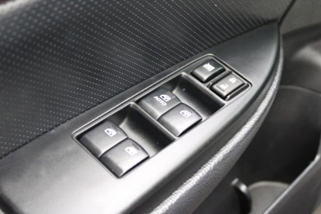 Used 2013 Subaru Outback 2.5i Limited AWD/4WD image 9