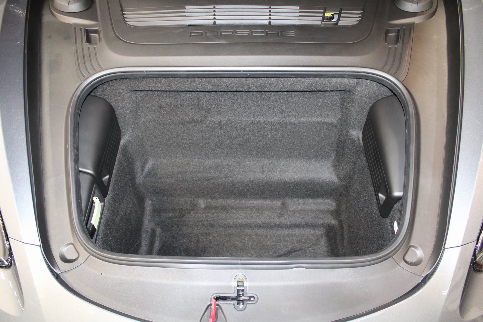 New 2025 Porsche 718 Cayman image 18